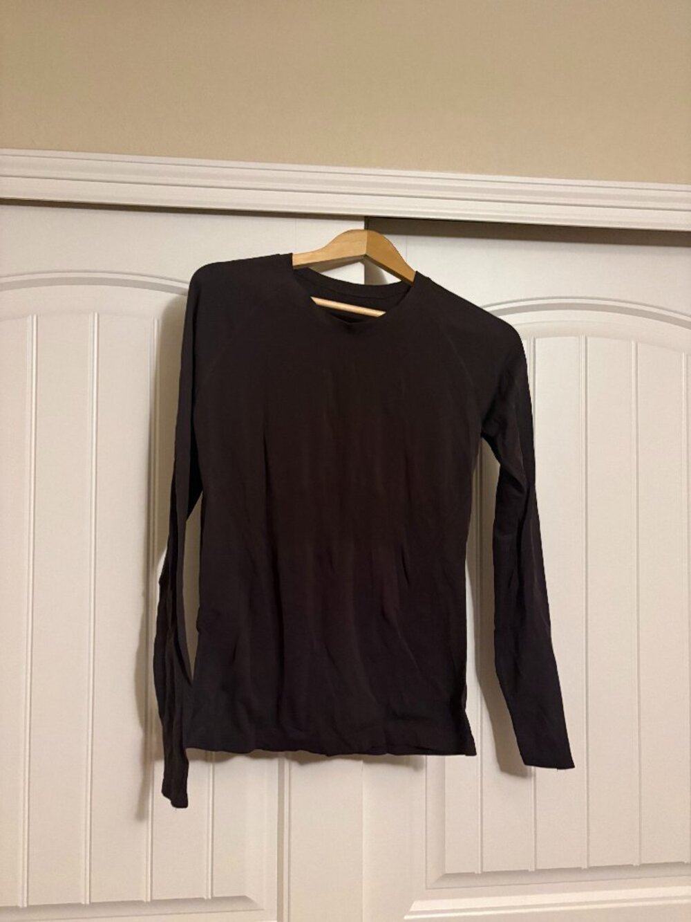 Athleta Activewear Top Estimated Size Xtra Small Dark Gray Fitted Long Sleeve